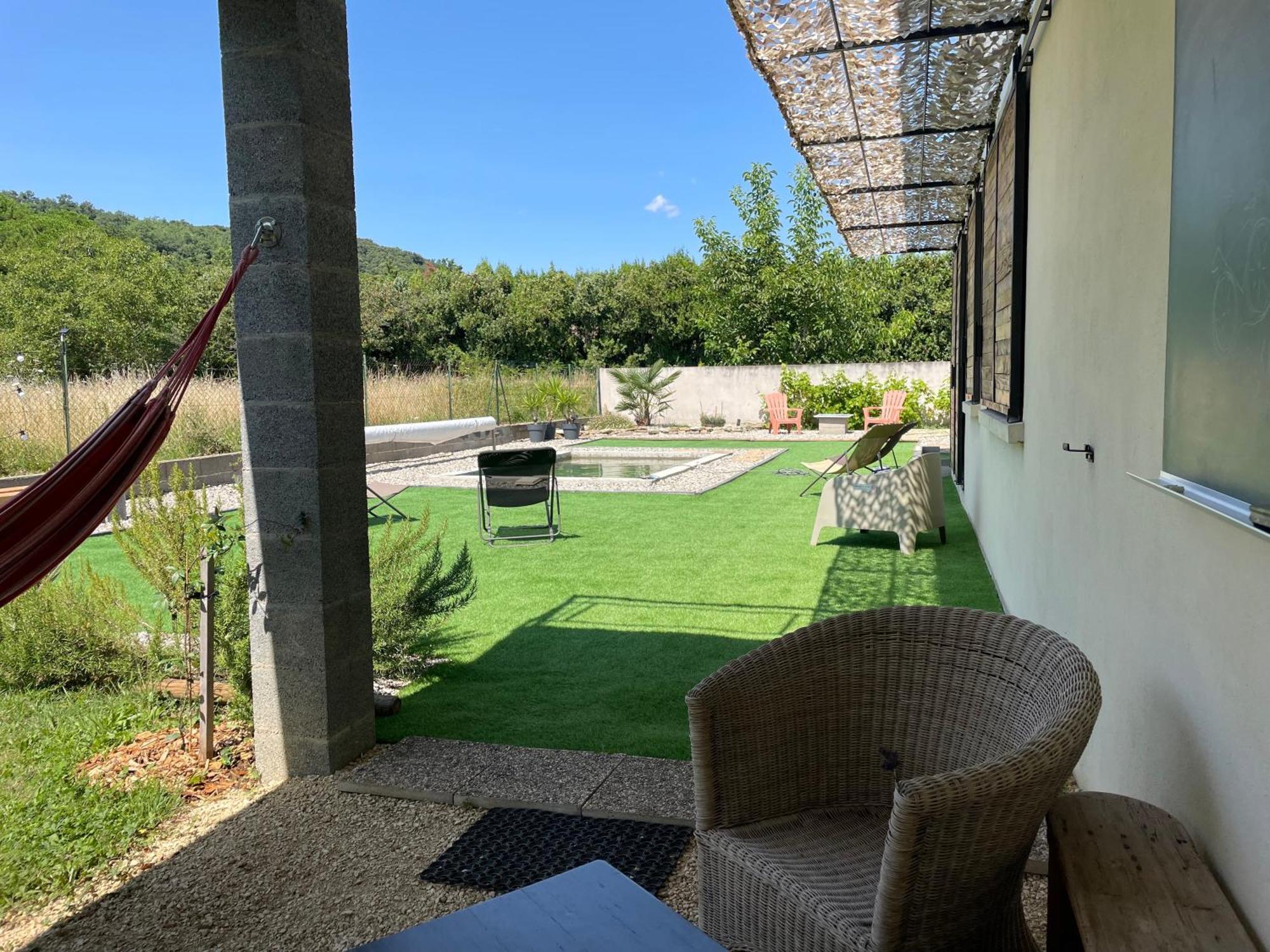 Toupie Et Bicyclette Villa Charmes-sur-Rhone Екстериор снимка